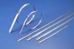 Precinto de Acero Inoxidable 4,6 X 152mm - Paquete por 100 Und.